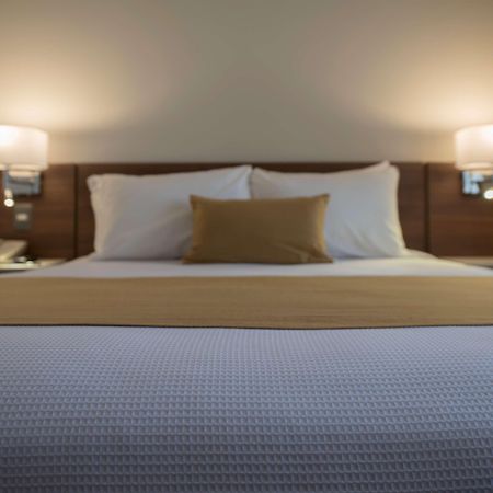 Microtel Inn & Suites By Wyndham San Luis Potosi Ngoại thất bức ảnh