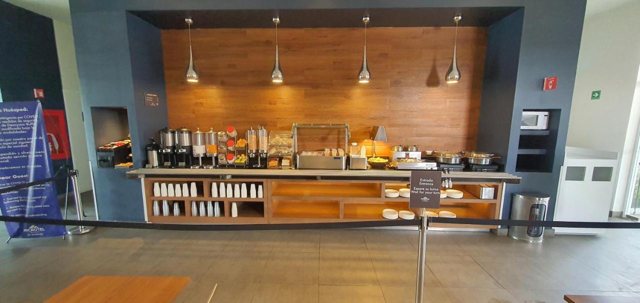 Microtel Inn & Suites By Wyndham San Luis Potosi Ngoại thất bức ảnh