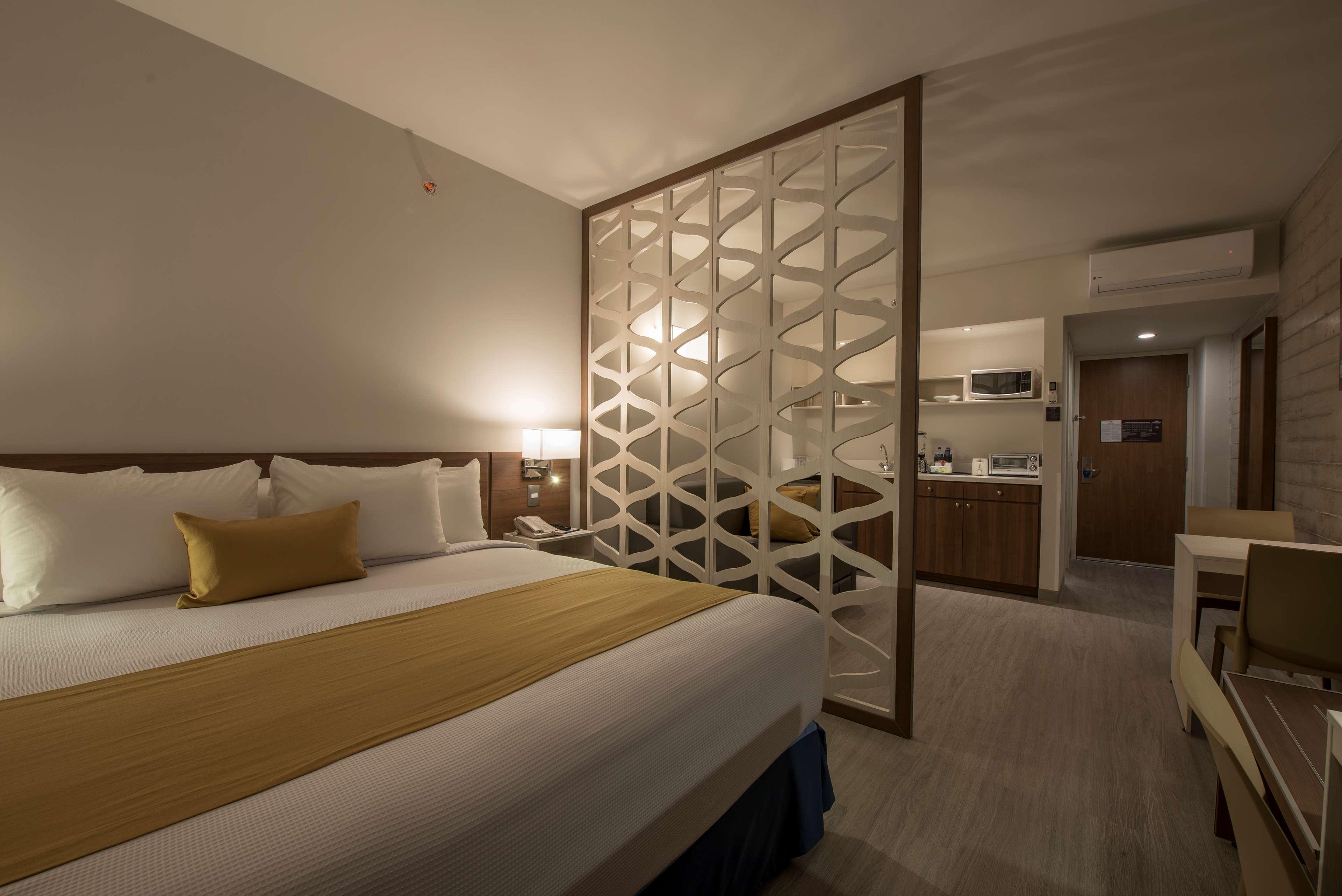 Microtel Inn & Suites By Wyndham San Luis Potosi Ngoại thất bức ảnh