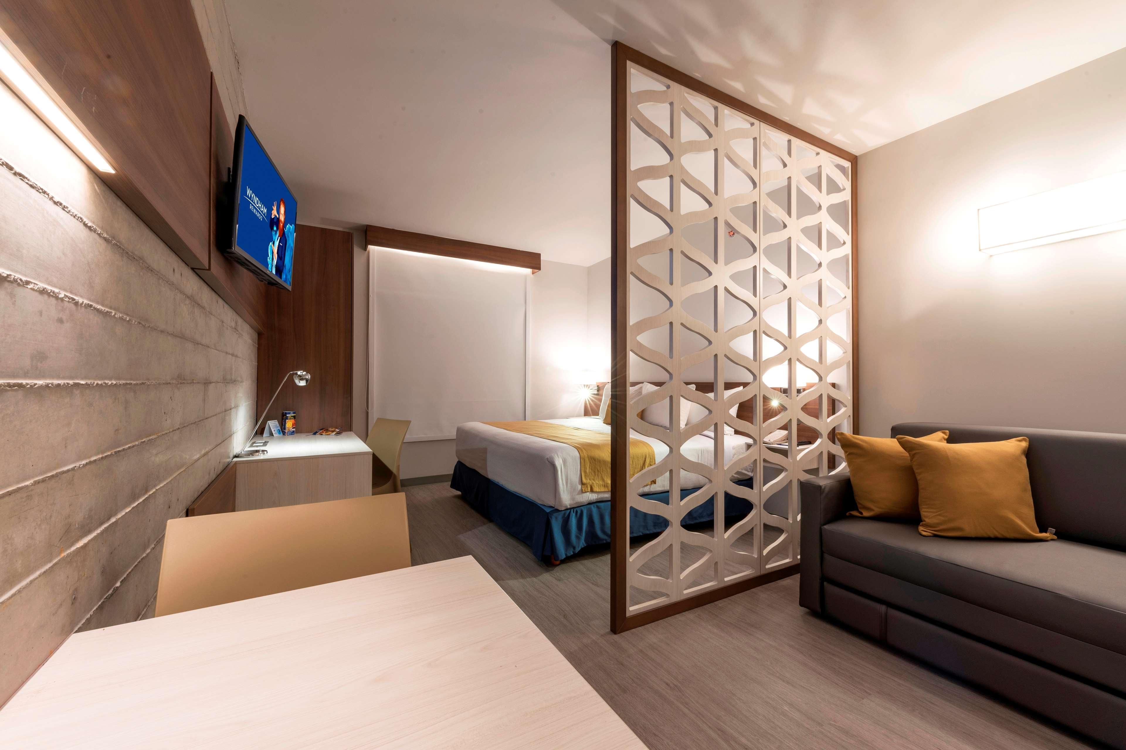 Microtel Inn & Suites By Wyndham San Luis Potosi Ngoại thất bức ảnh