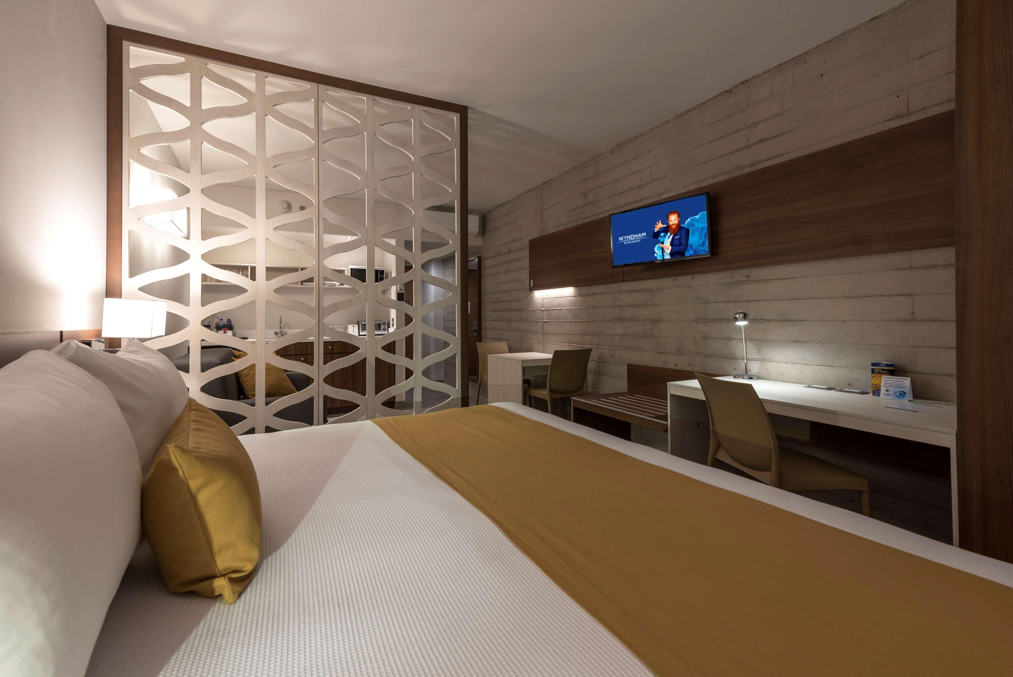 Microtel Inn & Suites By Wyndham San Luis Potosi Ngoại thất bức ảnh