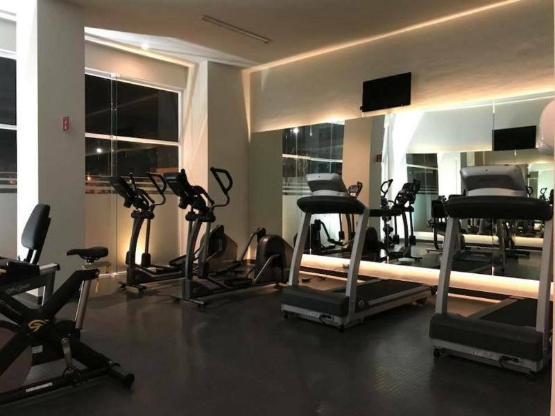 Microtel Inn & Suites By Wyndham San Luis Potosi Ngoại thất bức ảnh